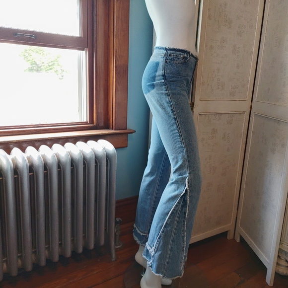 Victoria Secret London Mid-Rise distressed Flare Jeans Sz. 0 RARE - Picture 3 of 14